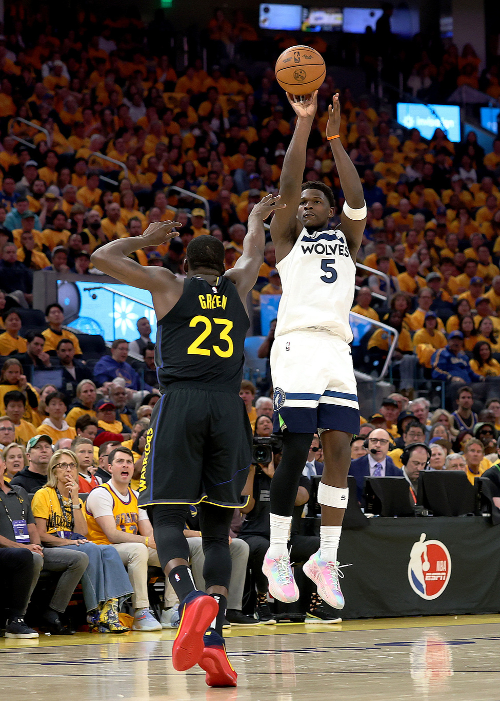 贝博在线入口 -包含今晚金州勇士单刀错失：全明星赛节点到来，气氛紧张，资深球员宣示担当的词条