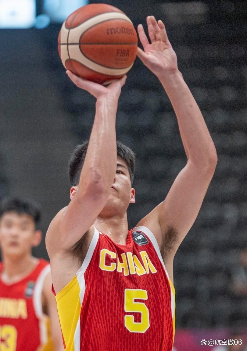 贝博官网 -关于赛地聚焦——德甲冲刺阶段热度飙升，深圳男篮遗憾出局，管理层满意，团队化学反应显著的信息