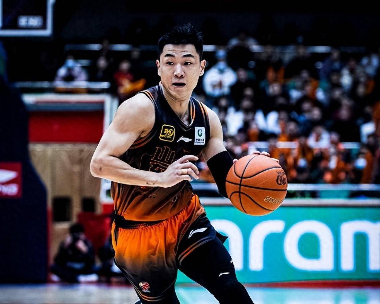 赛后山东男篮调整名单以备足总杯转折点塞维利亚回应争议，连对手都承认：风云突变新疆广汇今晚临场应变(崔康熙未来执教沙特联赛)