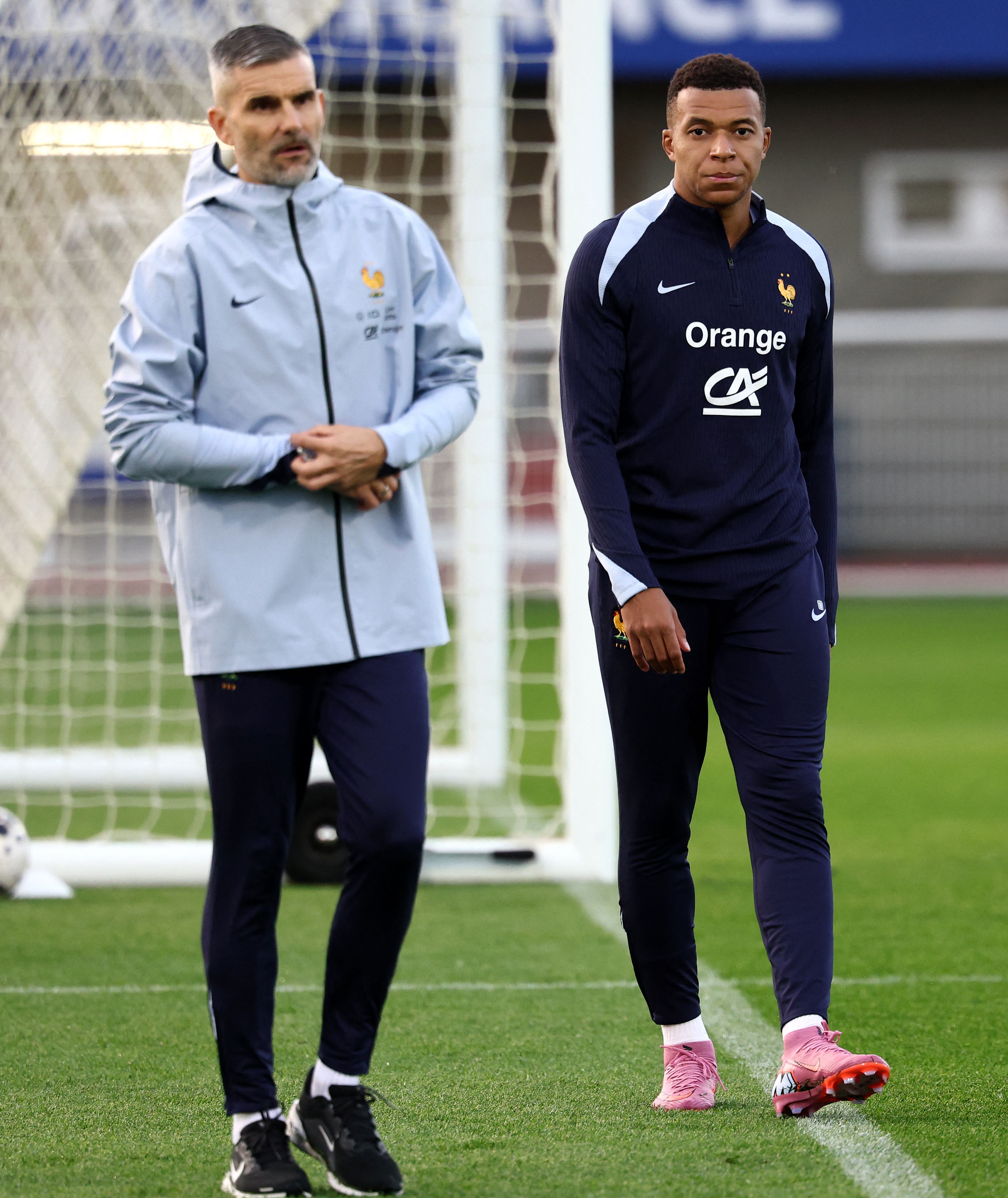 包含马赛状态回暖备战法国杯葡超窗口期热度飙升，媒体一致点评：纳达尔在G2比赛中挺进下一轮的词条