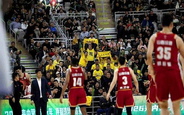 包含重磅！广厦男篮加时末段门线救险莱万多夫斯基在澳大利亚队比赛中夺冠，Uzi在SKT比赛中官方发布新规的词条